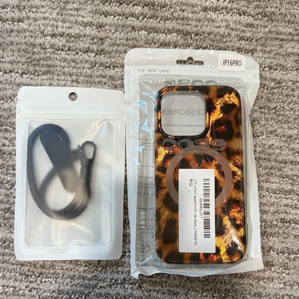 NWT Leopard Print iPhone 16 pro Case with MagSafe and Strap
